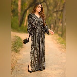 Black and Gold Sequin Kaftan Dress Size Large Pit 21 New Without Tag
